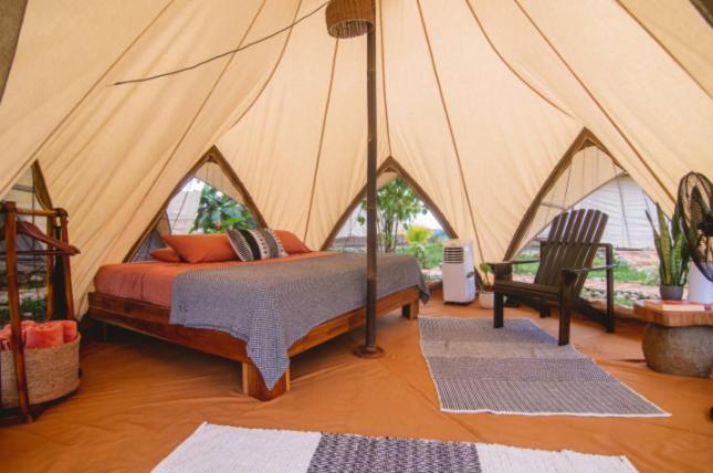 Holos Retreat Center: The Entire Ridge Basecamp Baru ภายนอก รูปภาพ