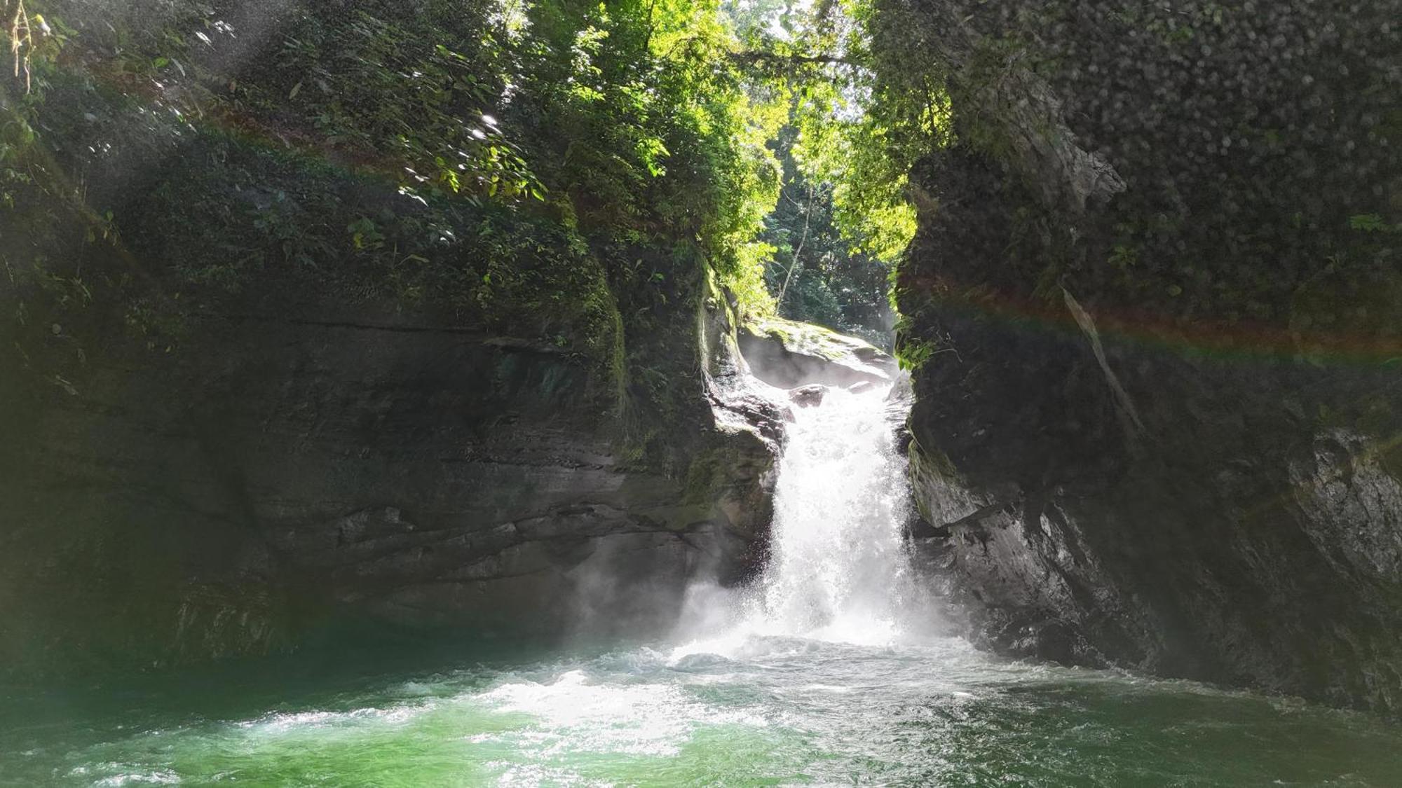 Holos Retreat Center: The Entire Ridge Basecamp Baru ภายนอก รูปภาพ